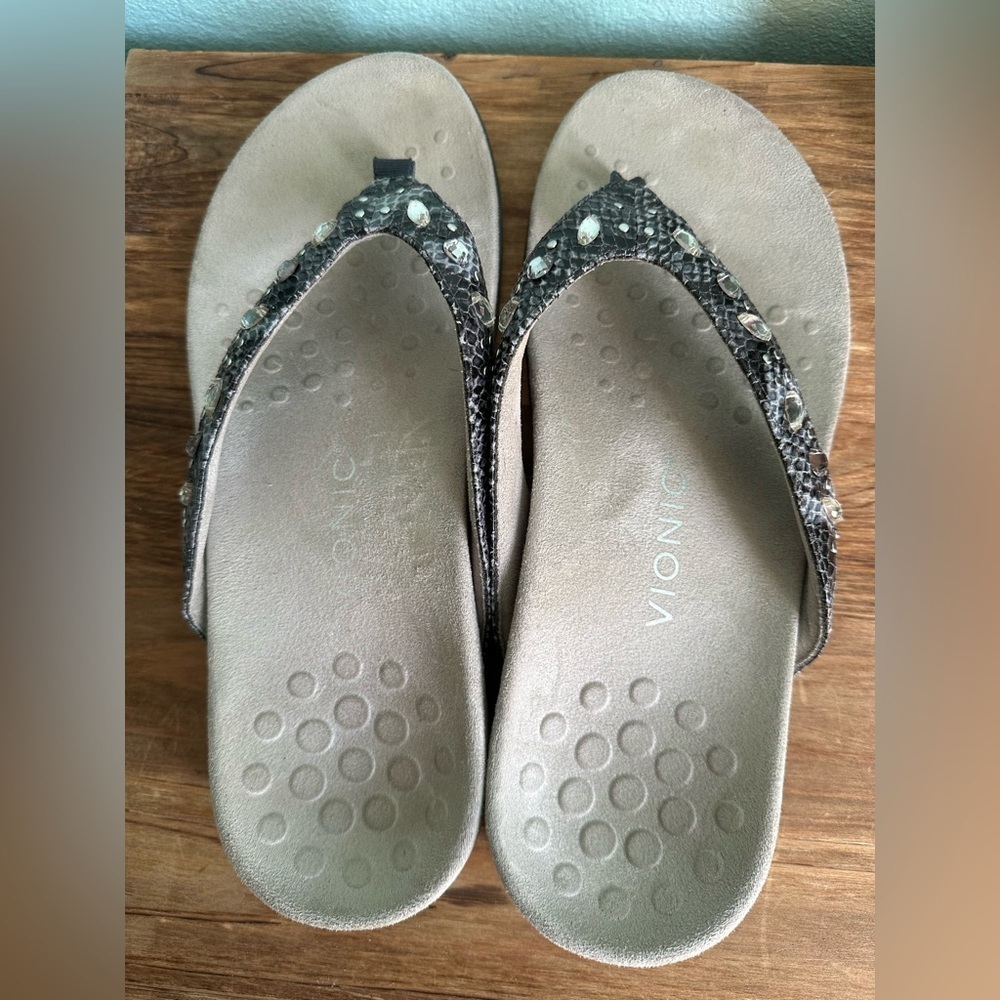 Vionic Lucia Women’s 9.5 Black Snake Print Rhinestone Crystal Comfort Sandals - Picture 2 of 5